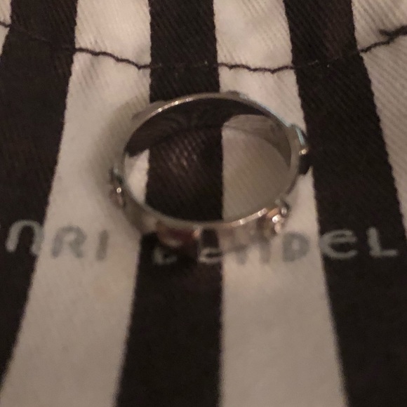 Ring - Picture 2 of 6